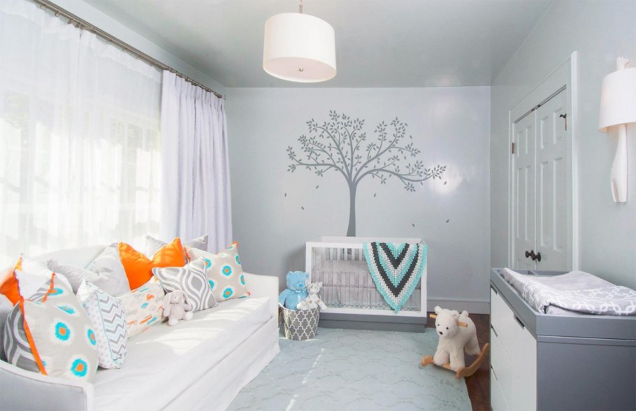 Серые стены в детской
