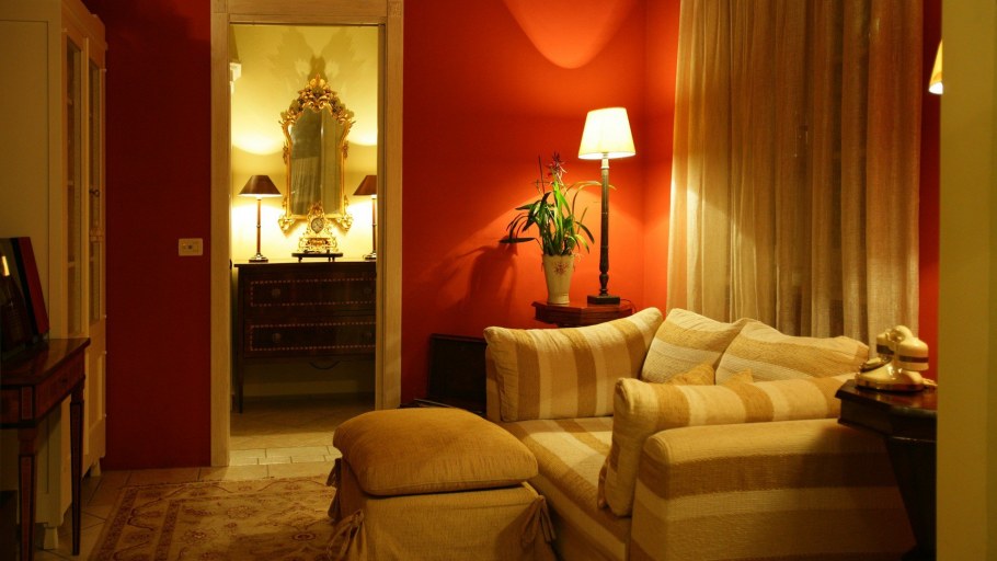 Местное освещение комнаты