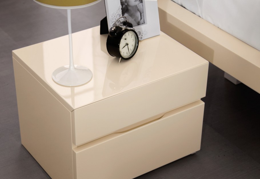 Тумбочка в глянце с ящиками as92.30