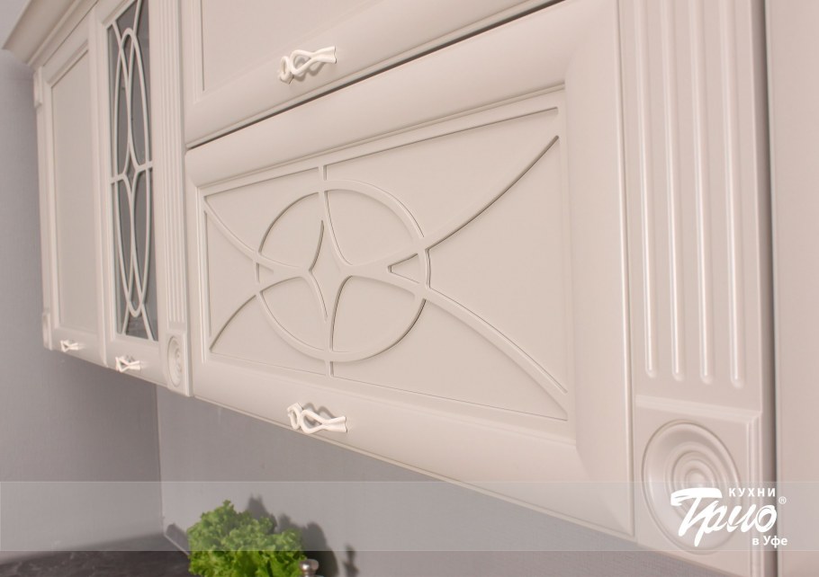 Фасад с фрезерованной ручкой