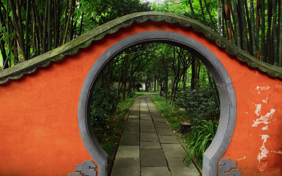 Круглые ворота Япония