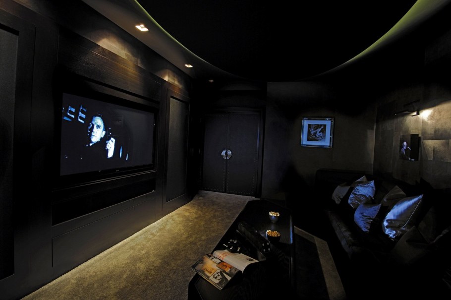 Домашний кинотеатр комната