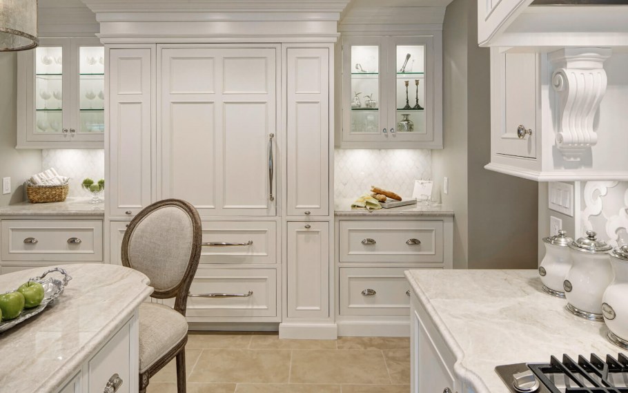 Белая кухня американская классика