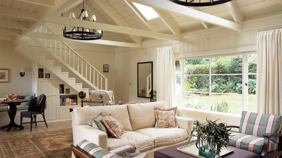 Красивая гостиная в доме