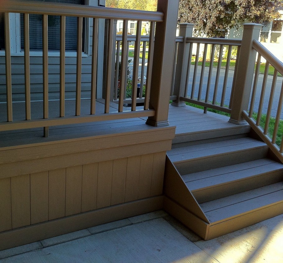 Входная группа в деревянном доме