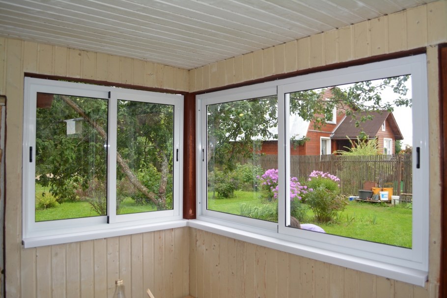 Терраса с пластиковыми окнами