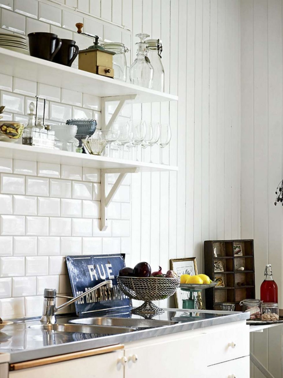 Полка на кухню в скандинавском стиле
