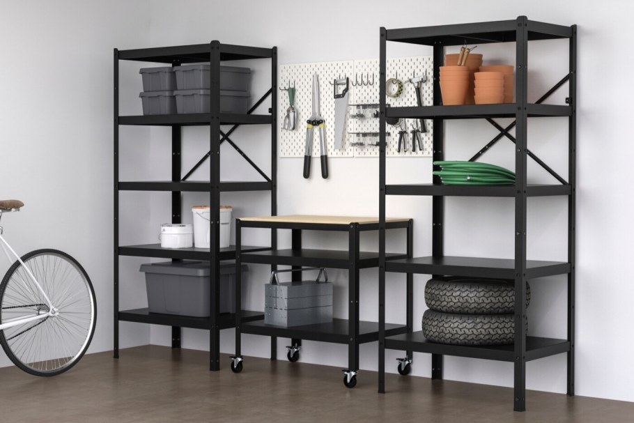 Стеллаж молодежный