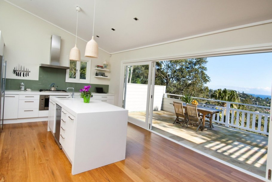 Кухня с выходом на террасу