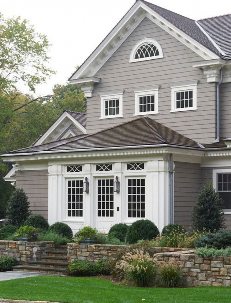 Светлые фасады домов