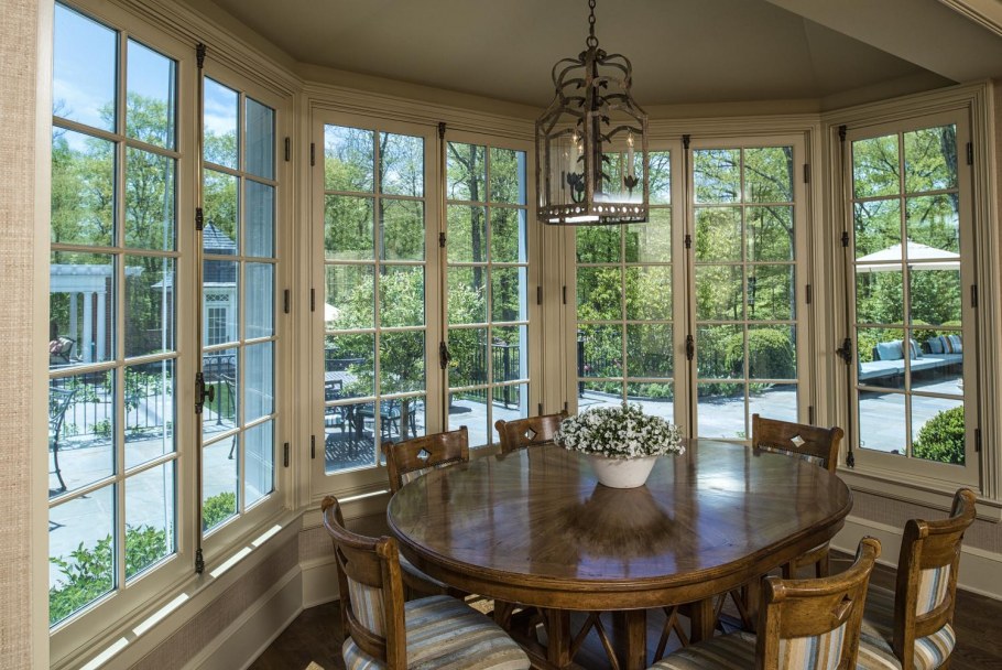 Веранда с колоннами