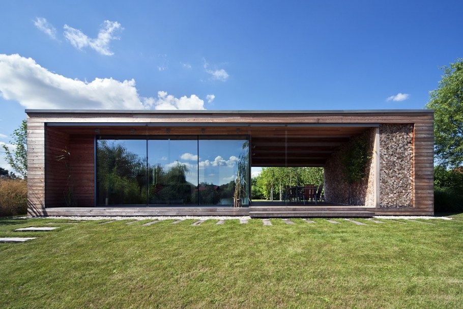 Дом с односкатной крышей в стиле лофт