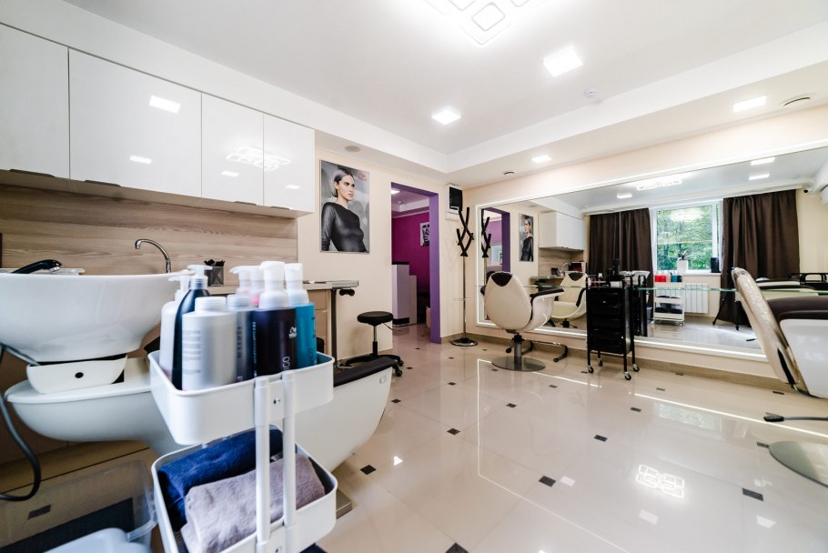 Дизайнерские решения для салона красоты