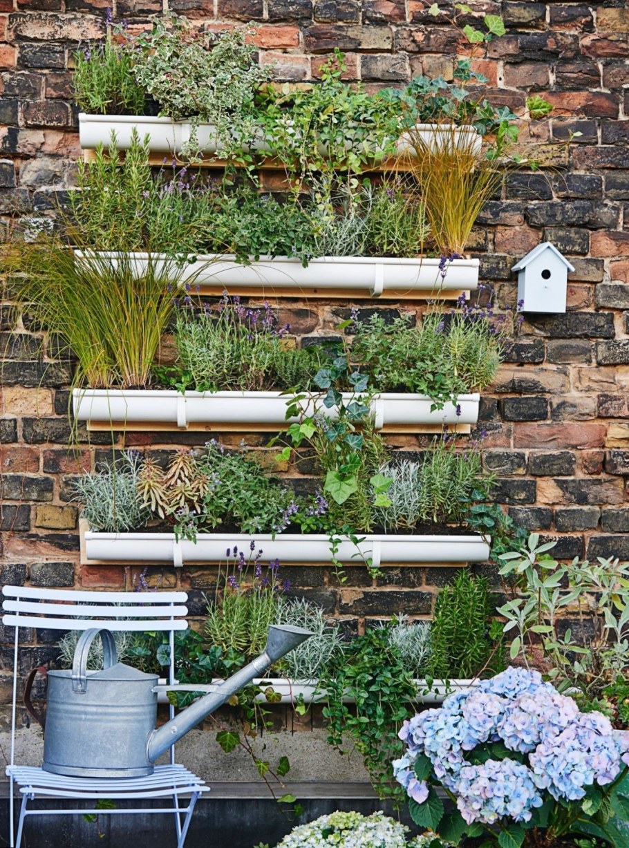 Подвесные кашпо из подручных материалов