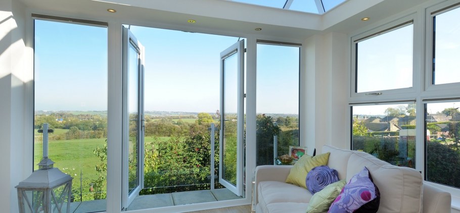 Пластиковые двери