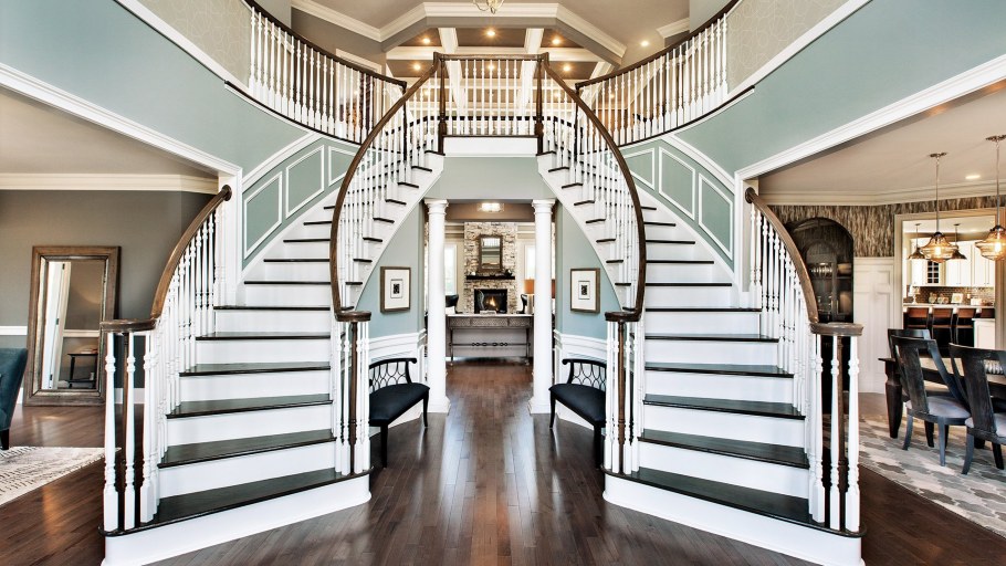 Шикарная лестница