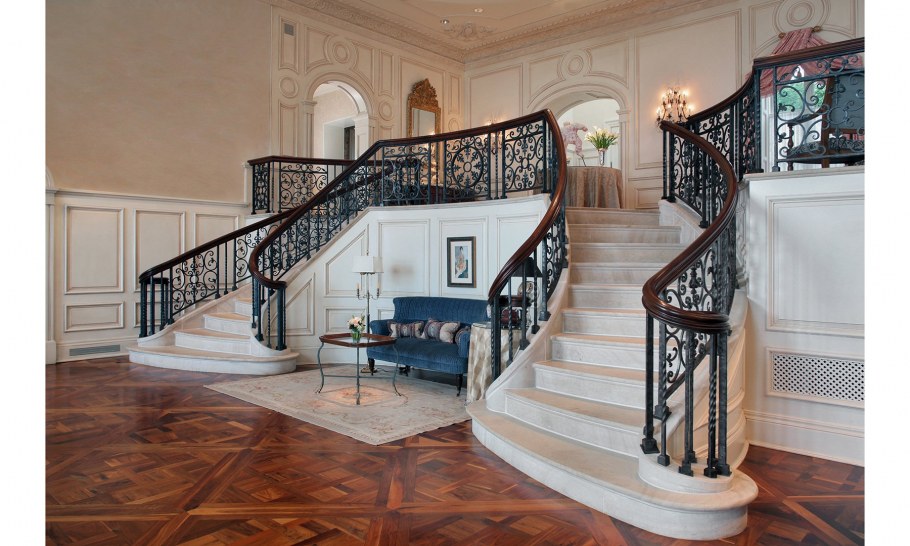 Красивые лестницы в доме