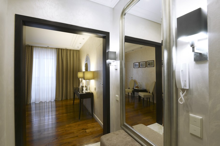 Окно между кухней и гостиной