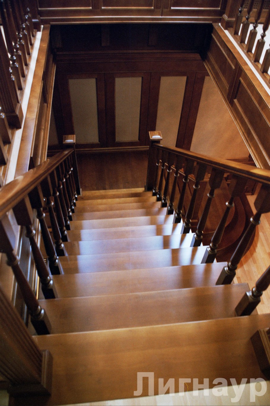 Лестница сверху вниз