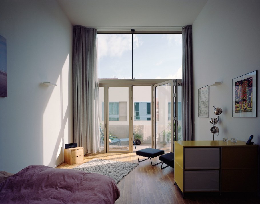 Голые окна в интерьере