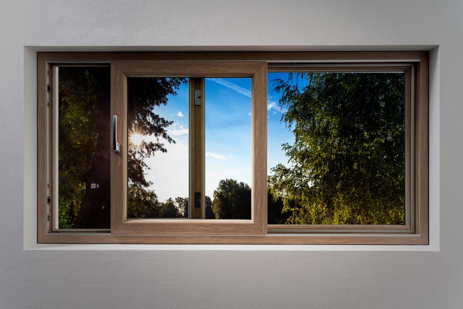 Параллельно сдвижные окна в фасаде