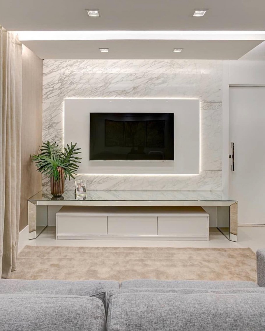 Встроенные ниши в стене