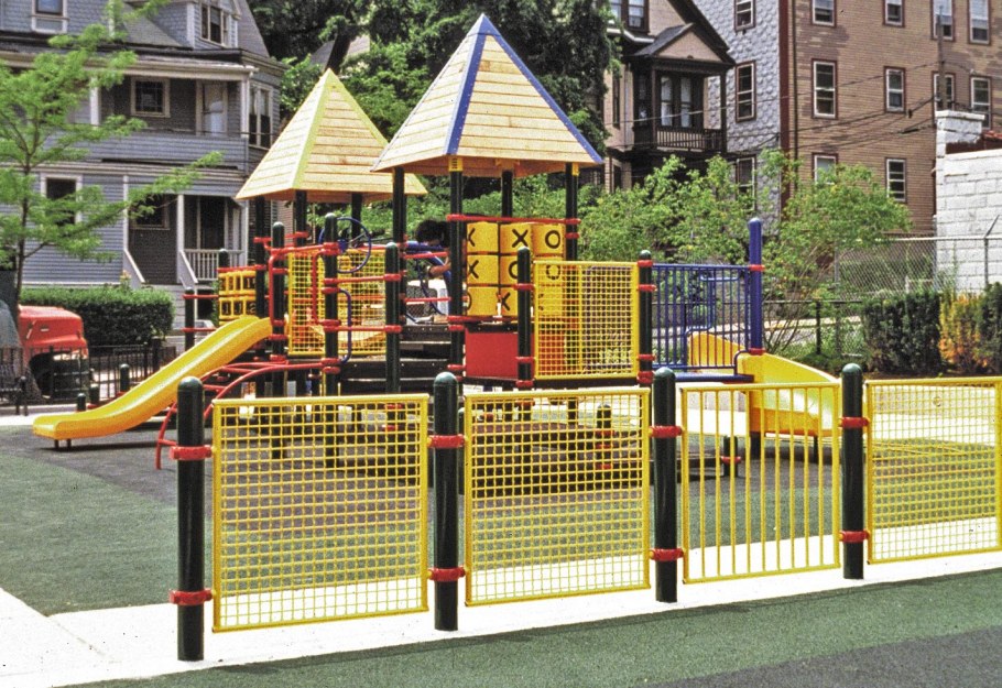 Ограждение детской площадки