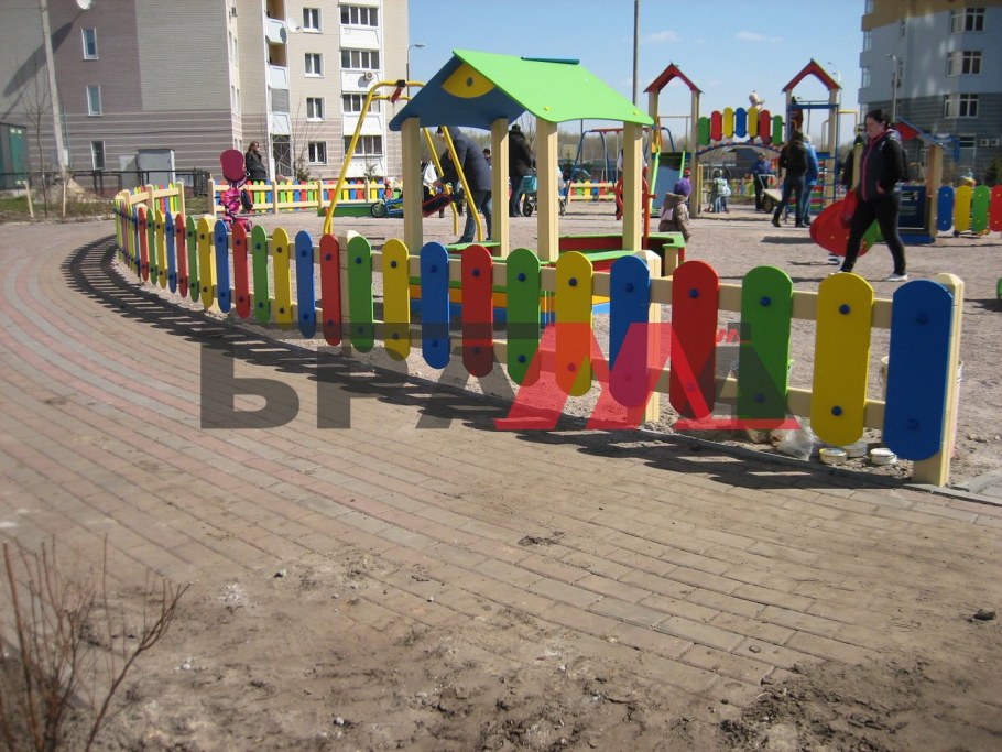 Ограждение детской площадки 10018 (секция 2,04*0,04*0,65)