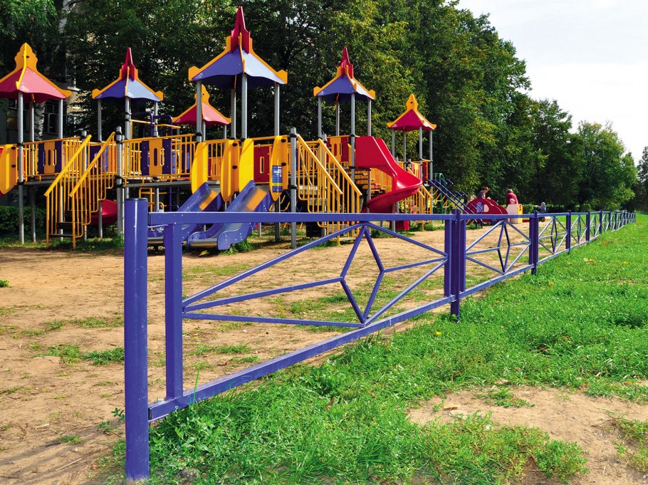 Огорожены детские площадки Москва