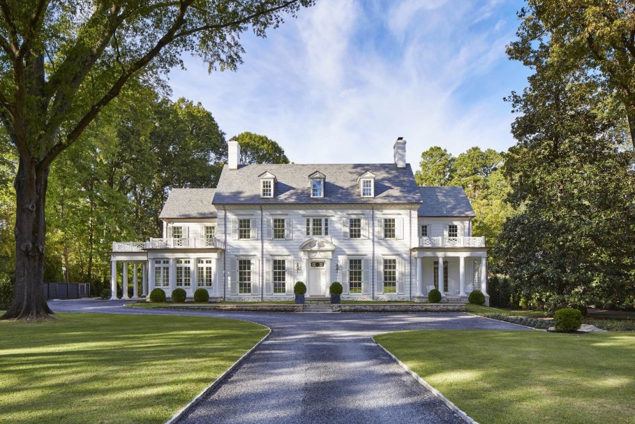 Особняк в колониальном стиле