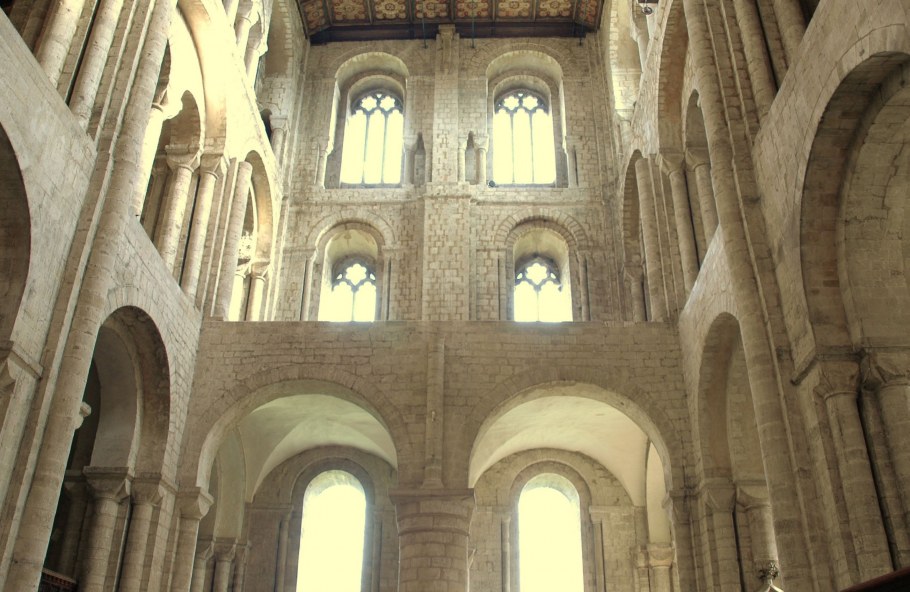 Глостерский собор Неф
