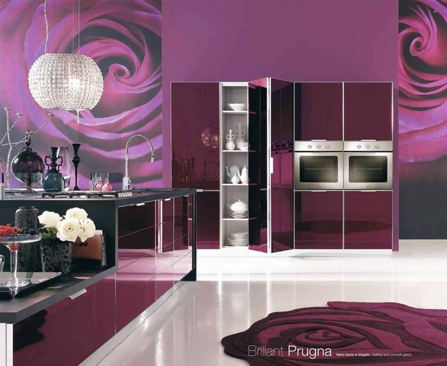 Сиреневые стены на кухне