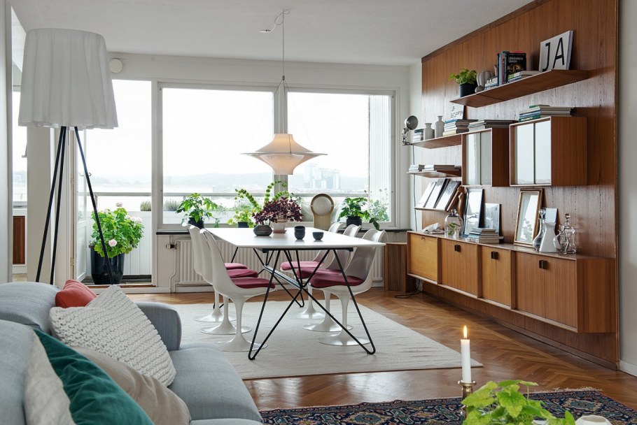 Гостиная с балконом в скандинавском стиле
