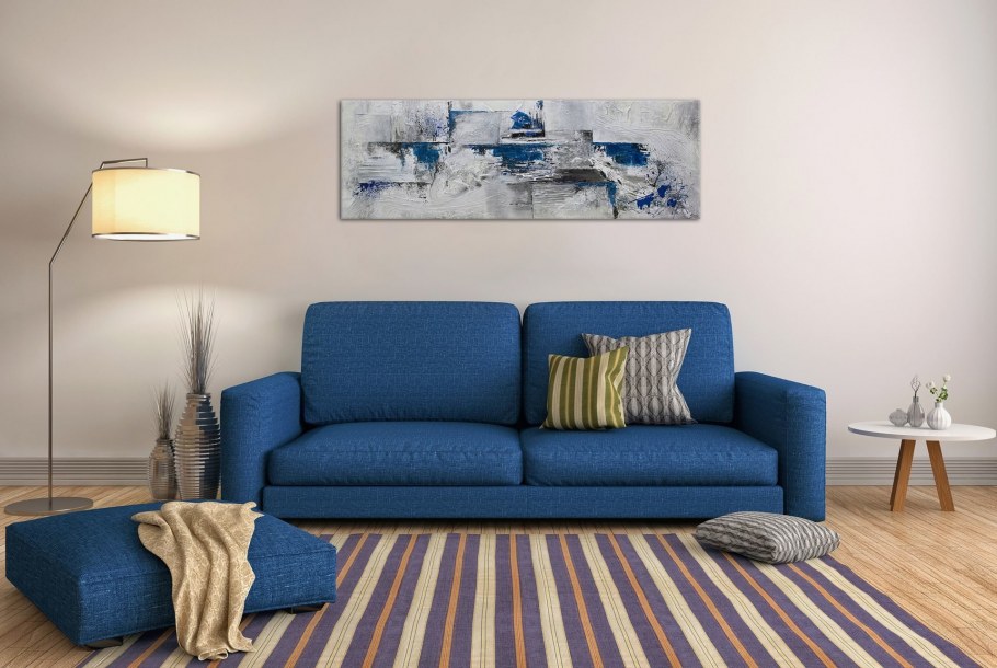 Синий диван в интерьере