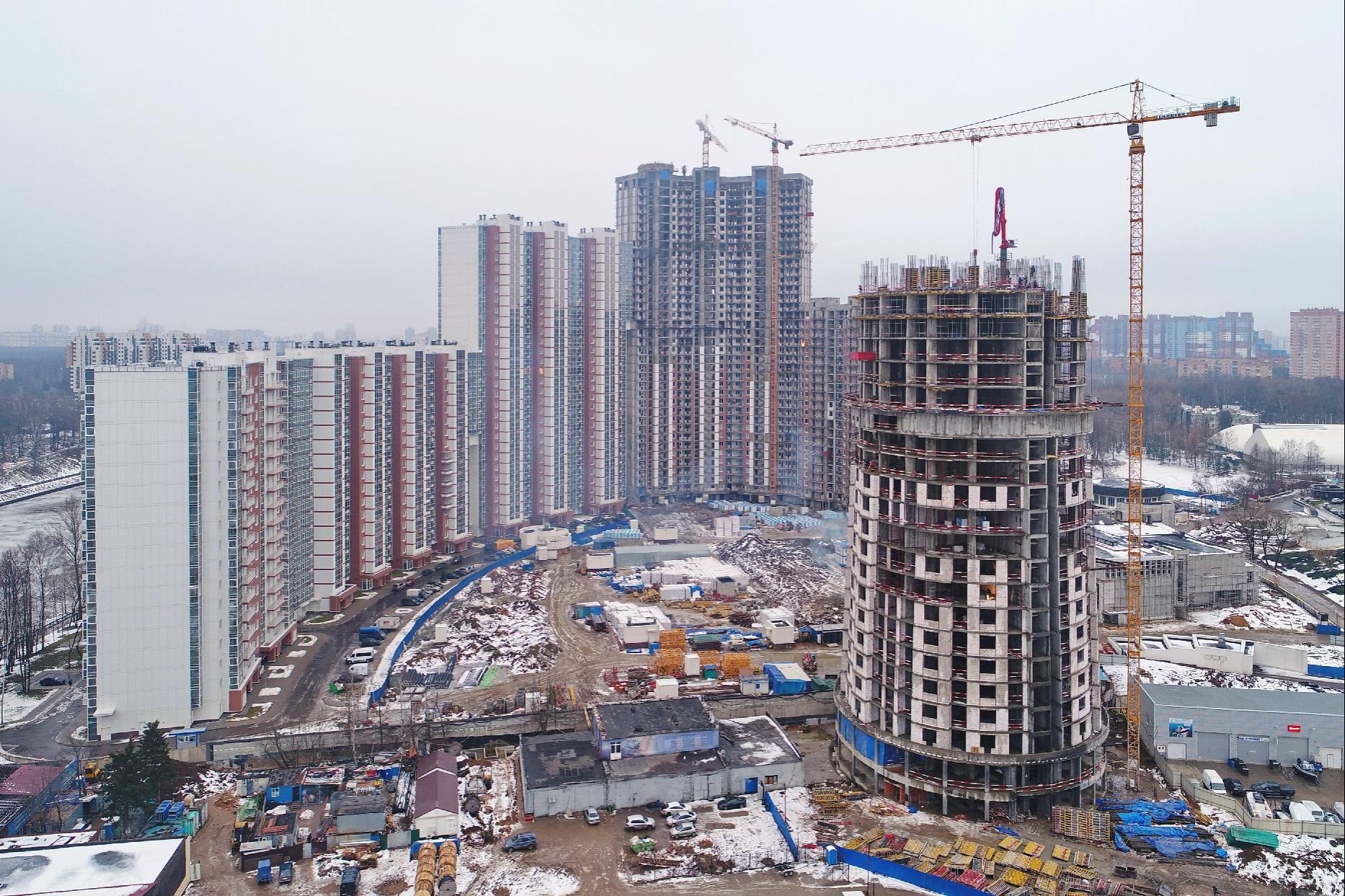 строительный химки. тц химкинский двор. химкинский двор, химки, вашутинское шоссе, вл18а. строительный химки. строительный химки.