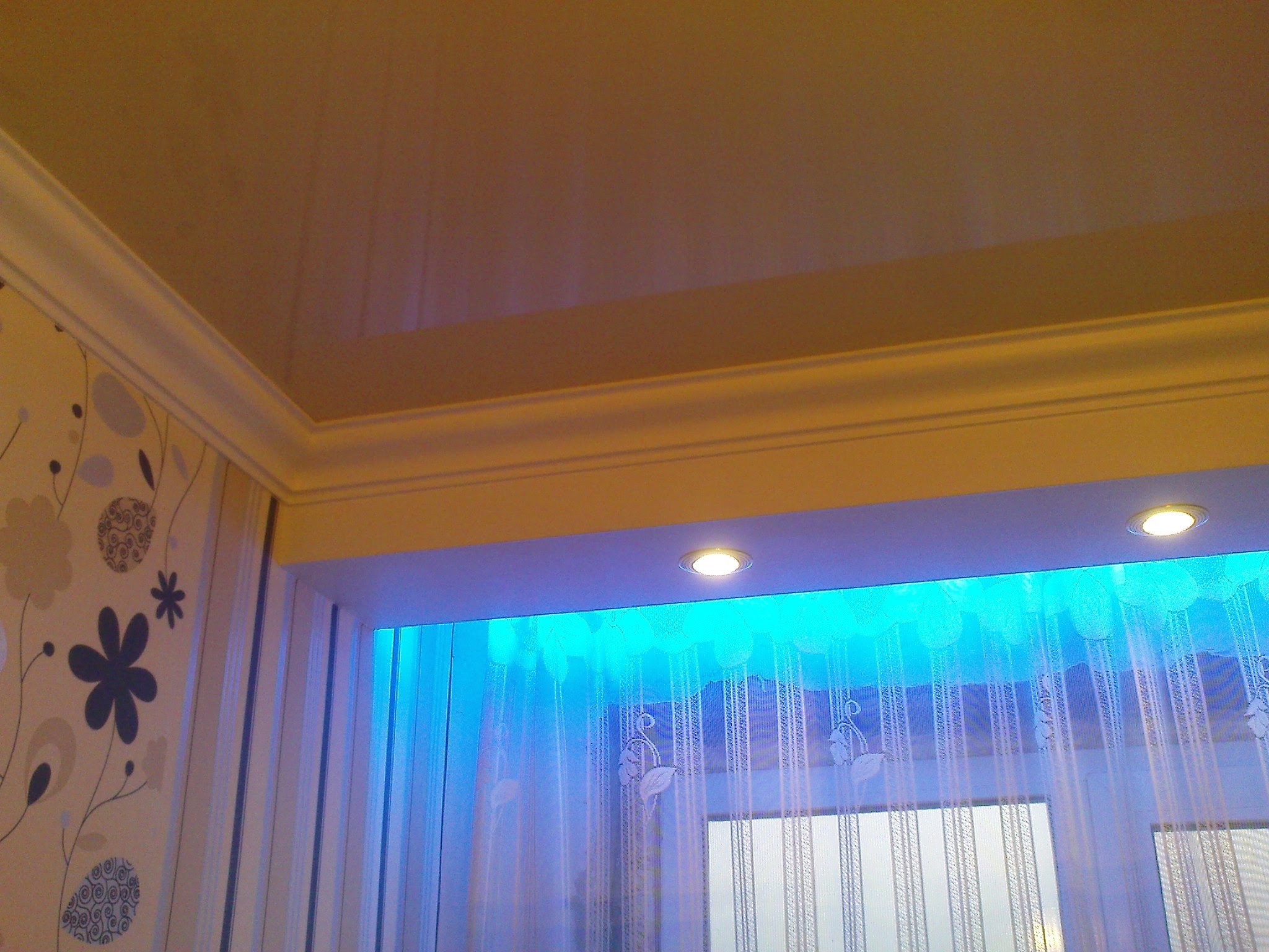 Ниша для штор из гипсокартона с подсветкой фото