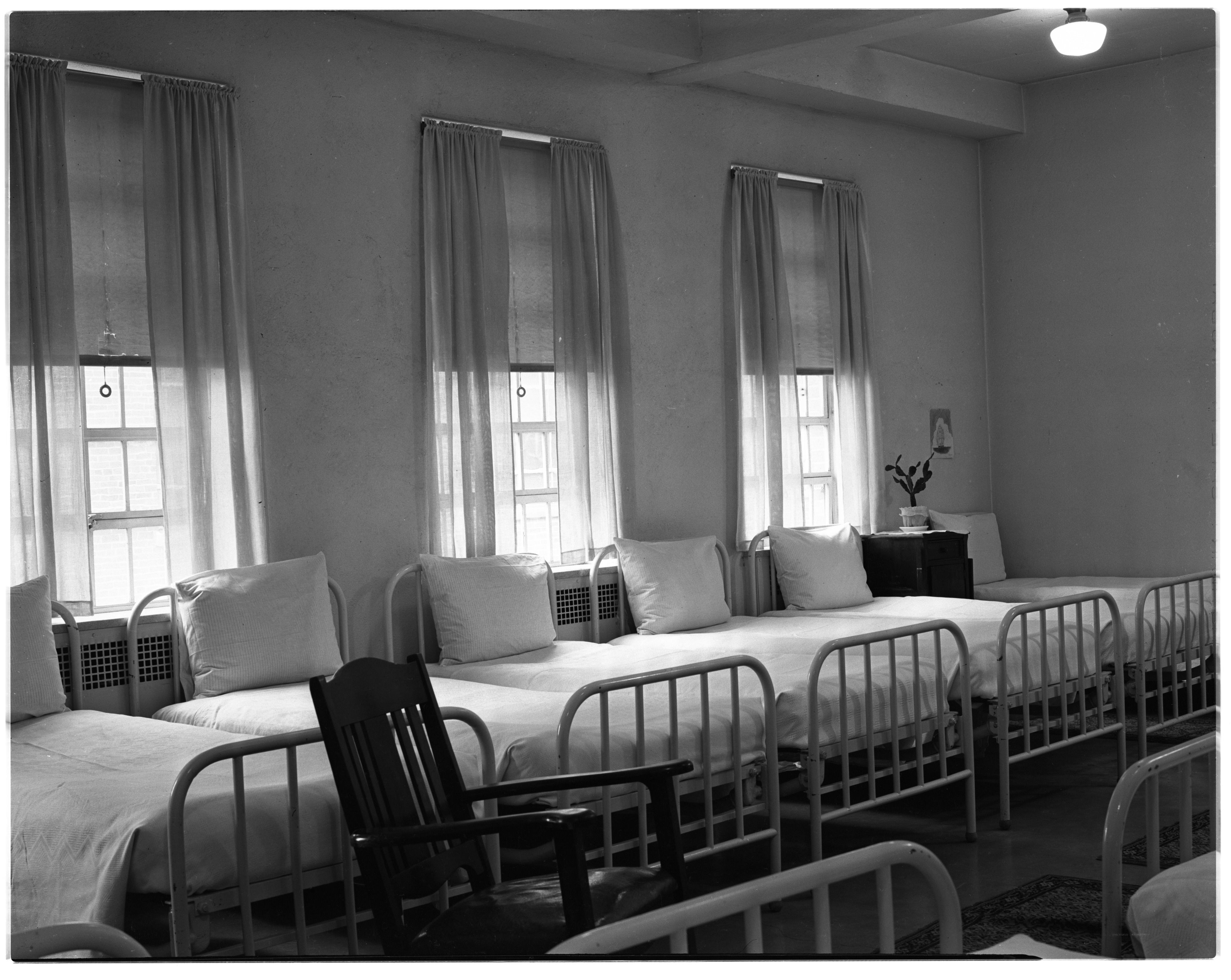 Северная психиатрическая больница. Больничная палата 19 века. Психиатрическая клиника Швеции. Психбольница комната. Комнаты в психиатрической больнице.