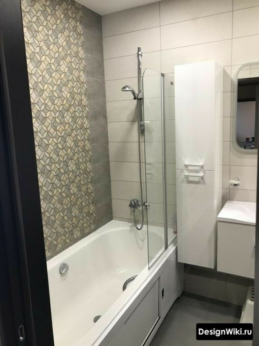 Квартиры без ванной. Маленькая ванная комната. Дизайн маленькой ванной комнаты. Ванная в малогабаритной квартире. Плитка для ванной в однокомнатной квартире.