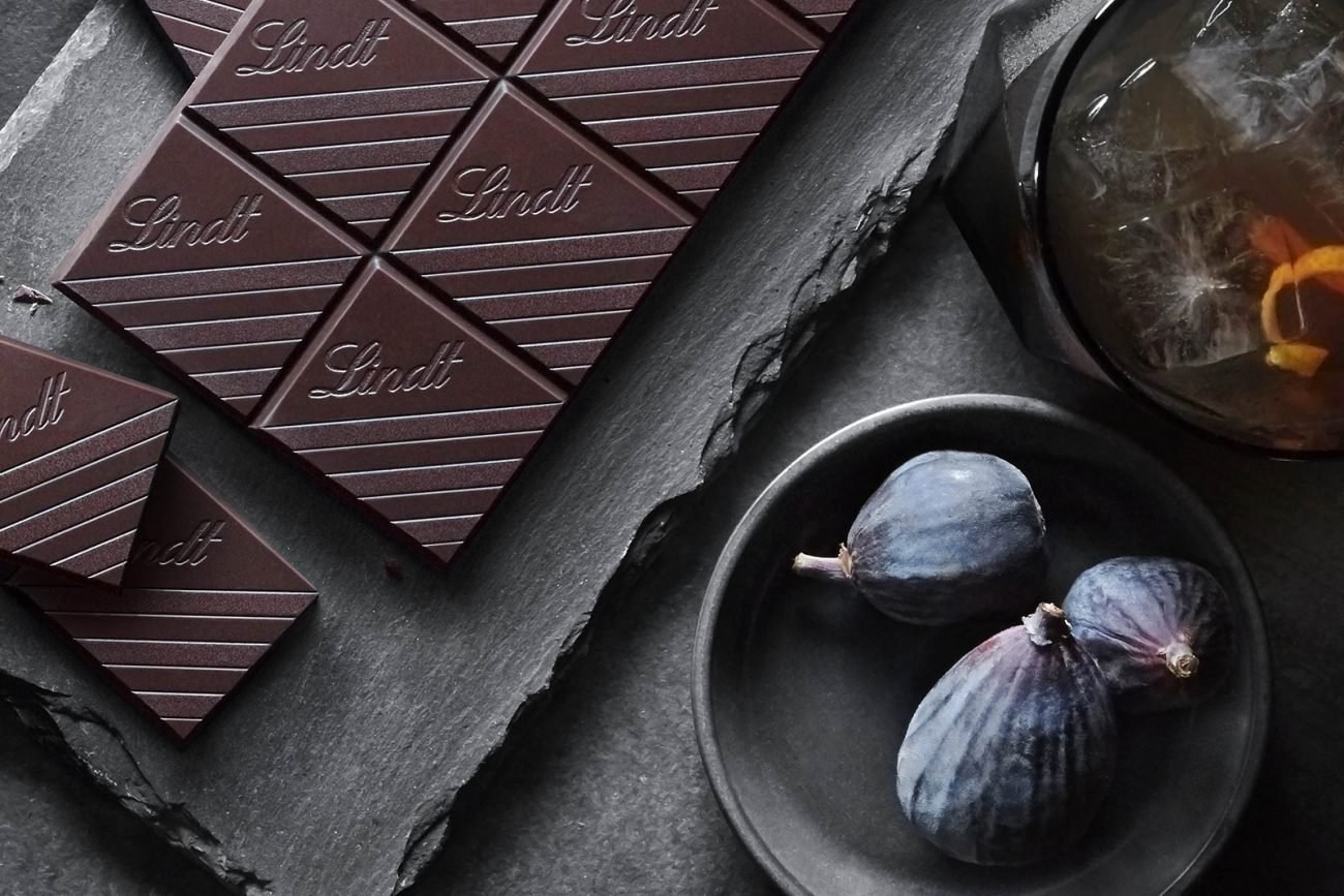 Шоколад столе. Шоколад Линдт. Линдор шоколад плитка. Lindt шоколад 99. Шоколад excellent Lindt темный.