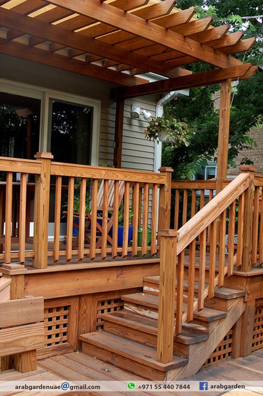 Деревянные перила для веранды