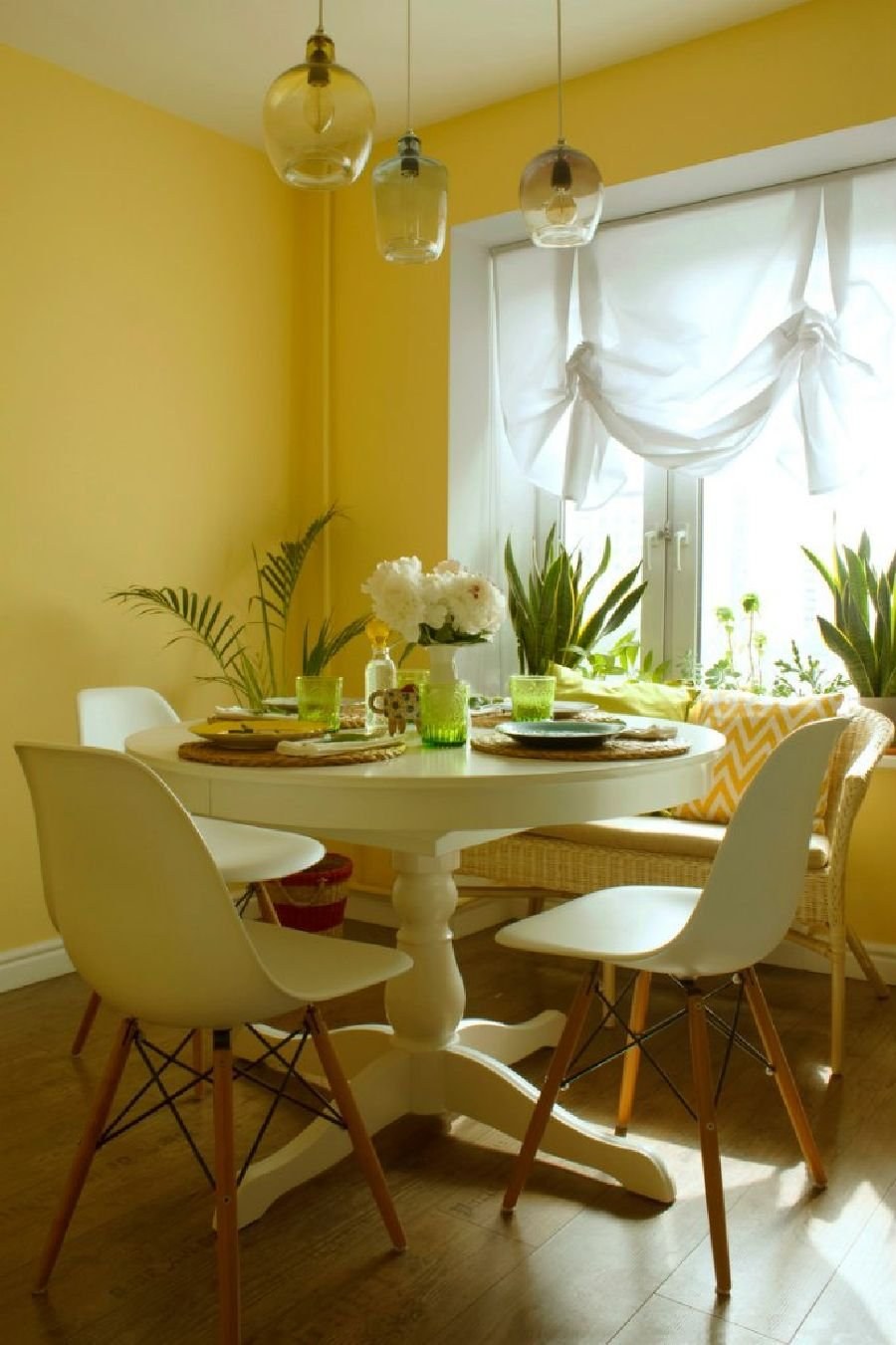 Горчичный цвет в интерьере кухни