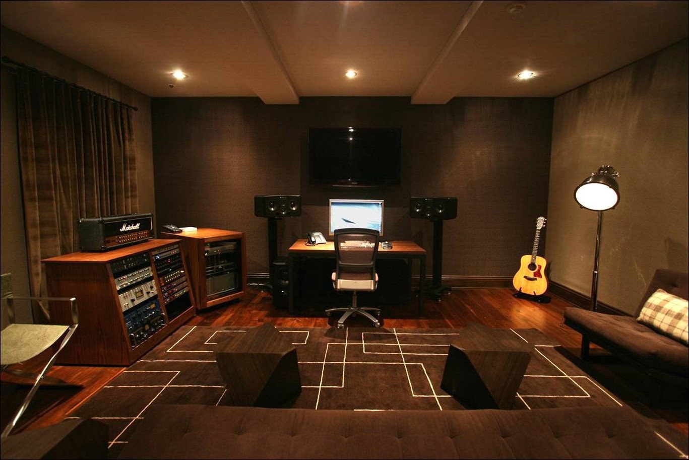 Closer studio