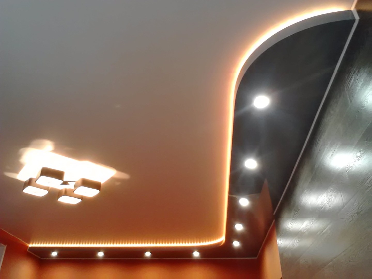 Подвесные потолки 2 уровневые с подсветкой