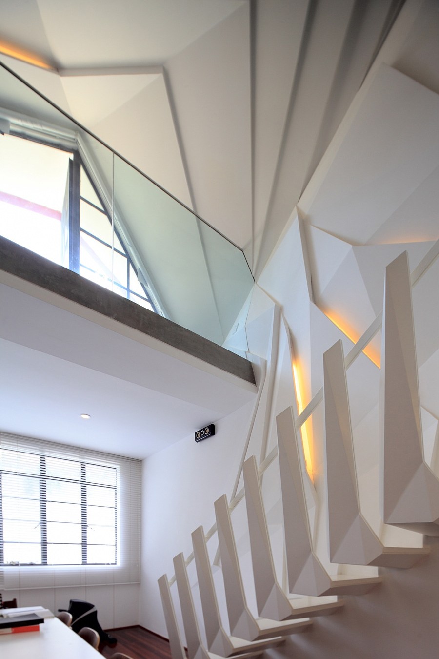 Потолок со ступенькой