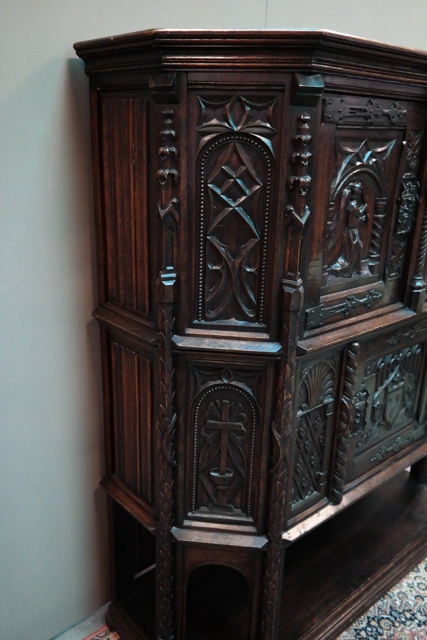 Римар Готика шкаф