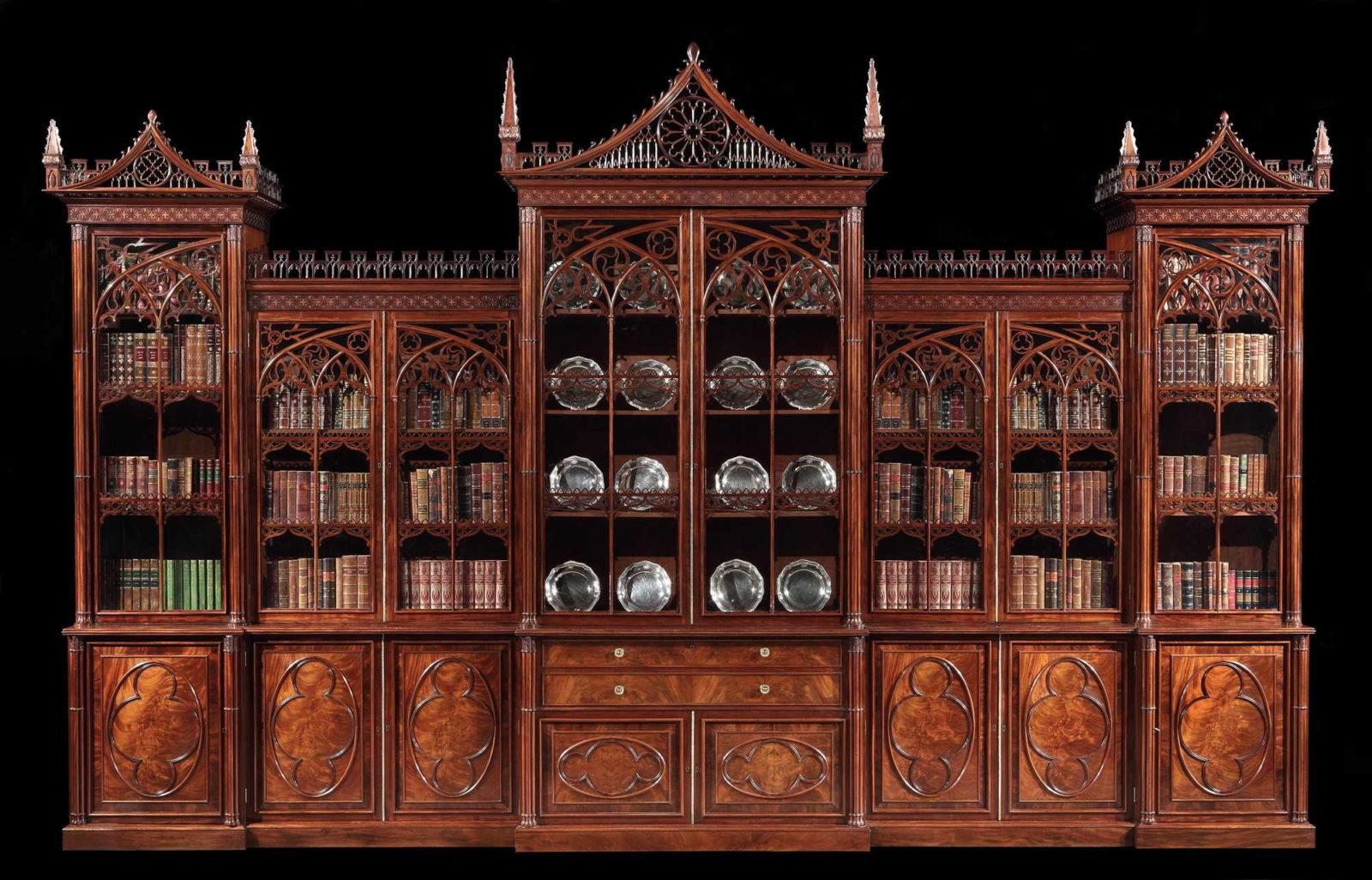Антикварная мебель неоготика 19 век
