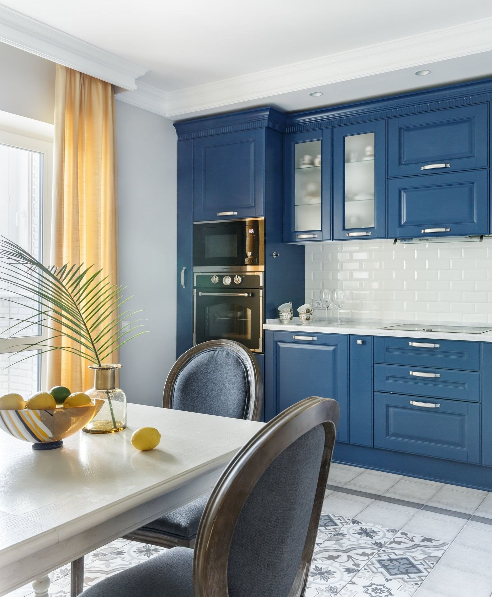 Синяя кухня: 35+ лучших фото в интерьере, сочетание цветов, идеи