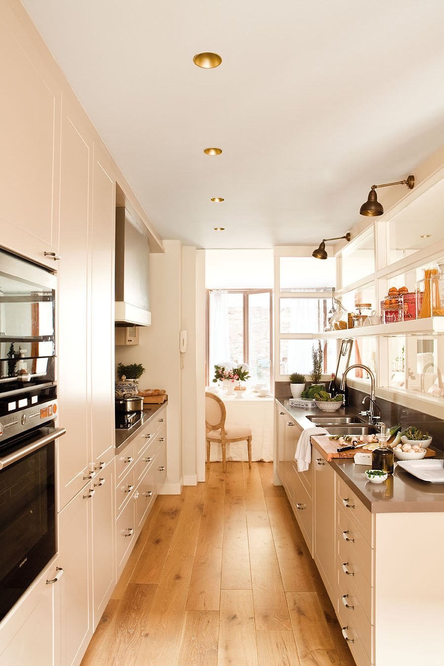 Кухня 10кв.м. с балконом в стиле Прованс