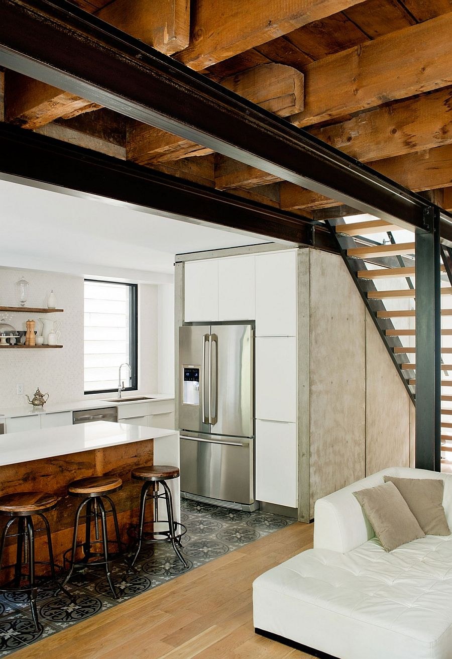 Металлические балки в интерьере