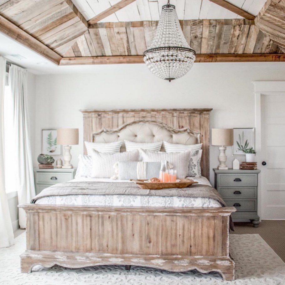 Уютная спальня в стиле рустик